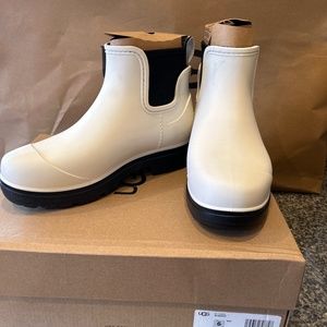 New UGG rain boots, white, size 10